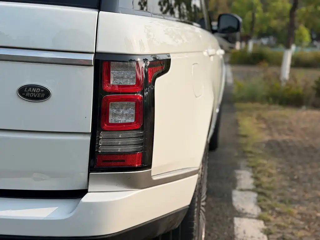 Land Rover Range Rover 2018 — фото 18