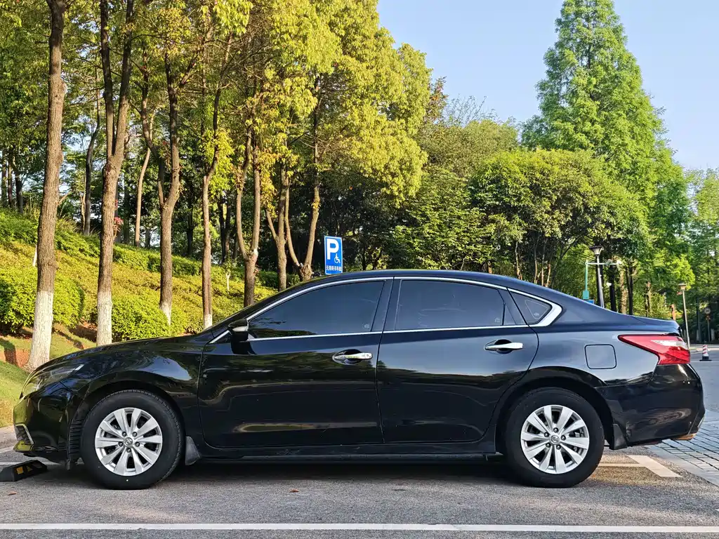 Nissan Teana 2018 — фото 8