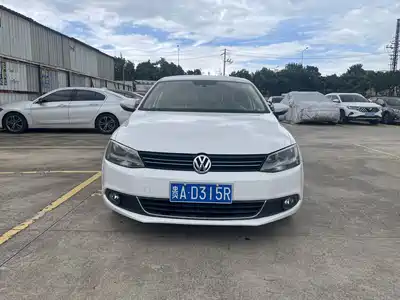 Volkswagen Sagitar 2013