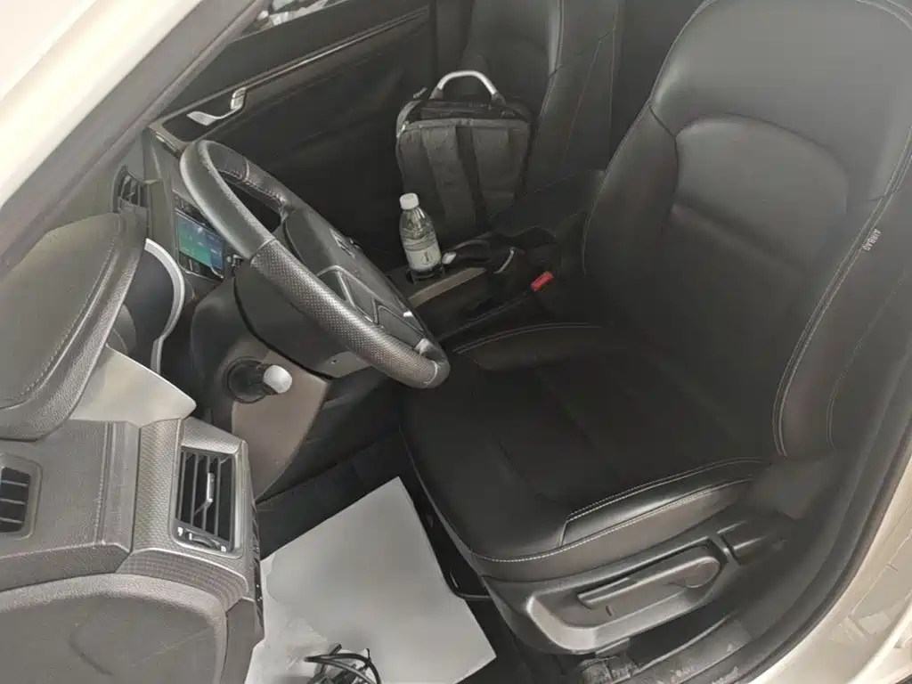 Geely Emgrand GS 2017 — фото 11