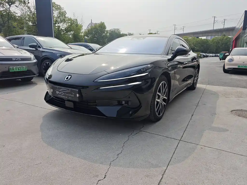 Denza Z9 2025