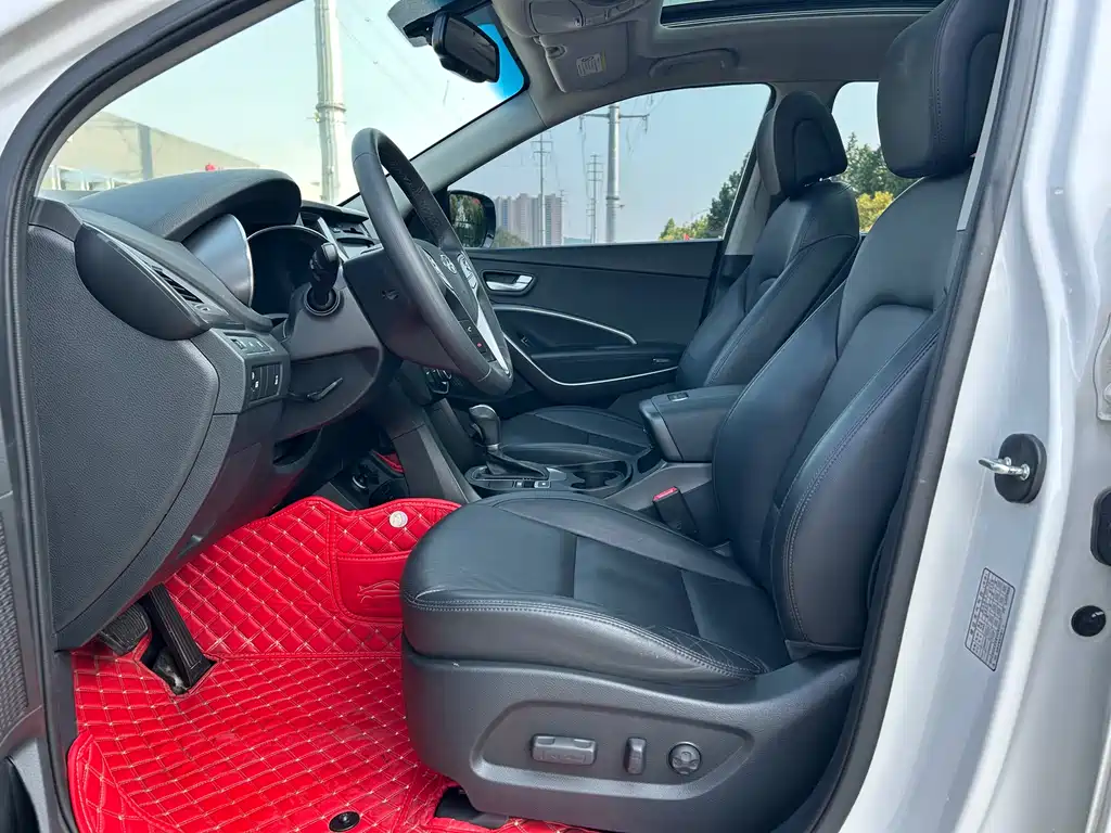 Hyundai Santa Fe 2015