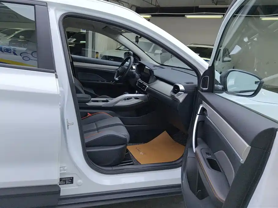 Geely Binyue 2024