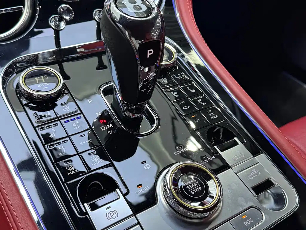 Bentley Continental 2022 — фото 14