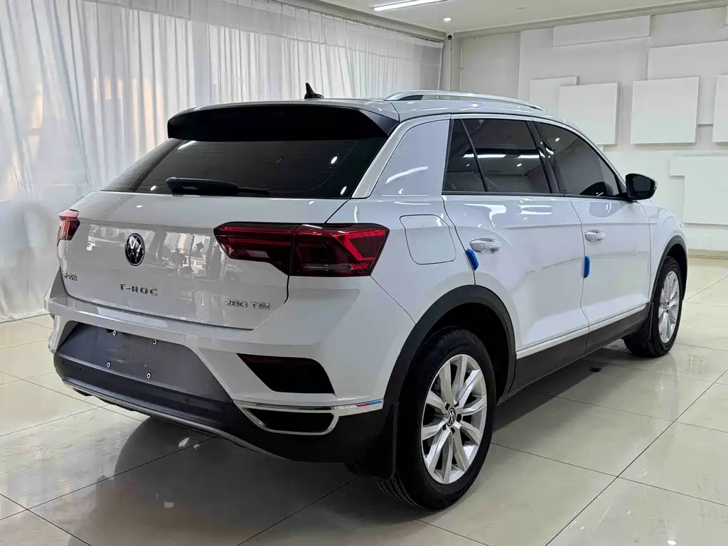 Volkswagen T-Roc 2021 — фото 6