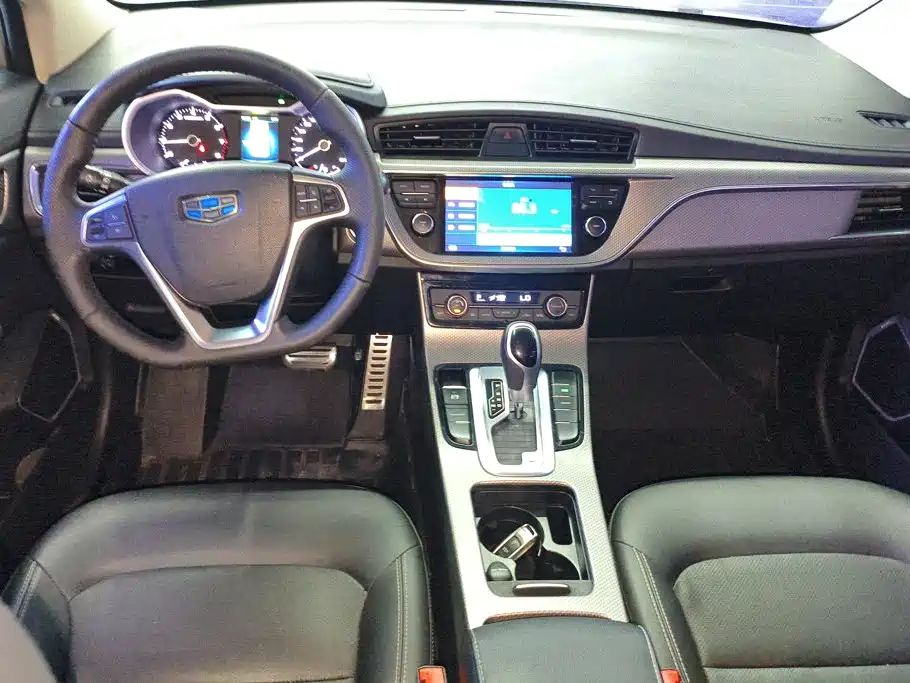 Geely Emgrand GS 2018 — фото 11