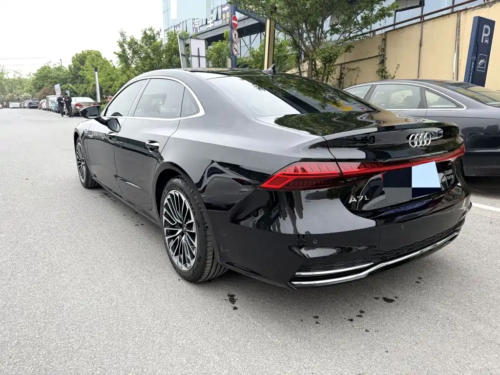 Audi A7L 2025 — фото 4