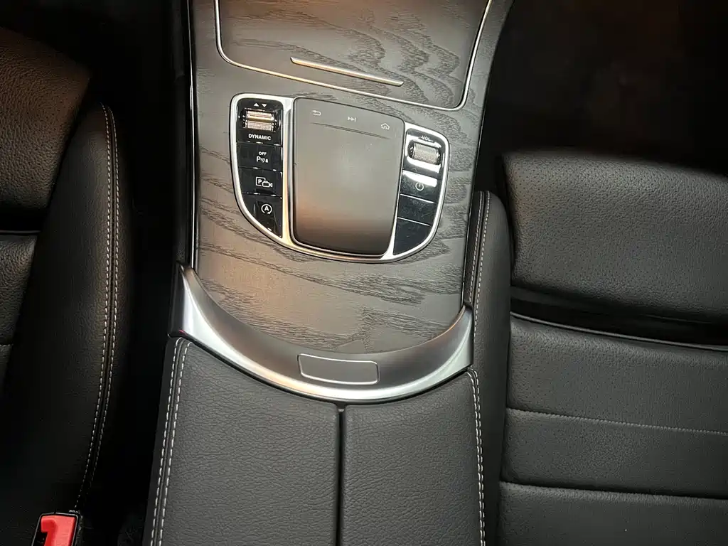 Mercedes-Benz C-Class 2019 — фото 12