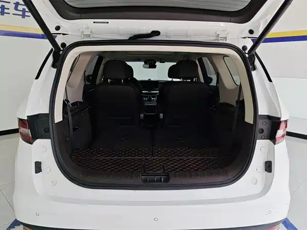 Geely Jiaji 2019