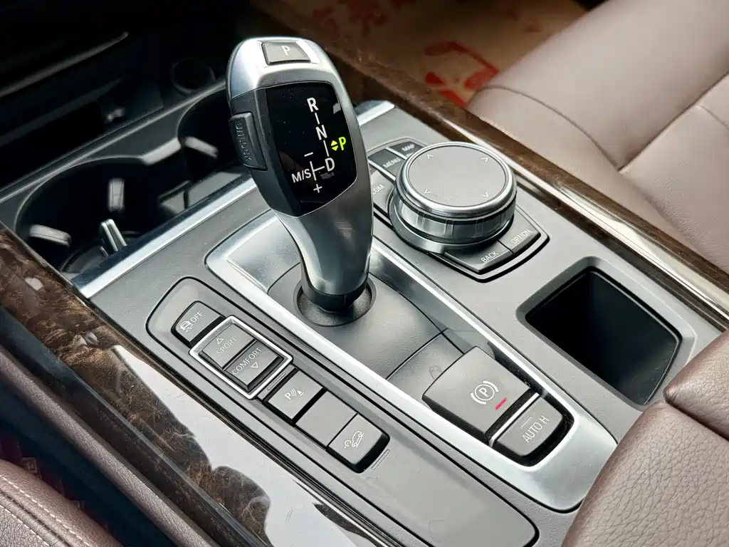 BMW X5 2018 — фото 14