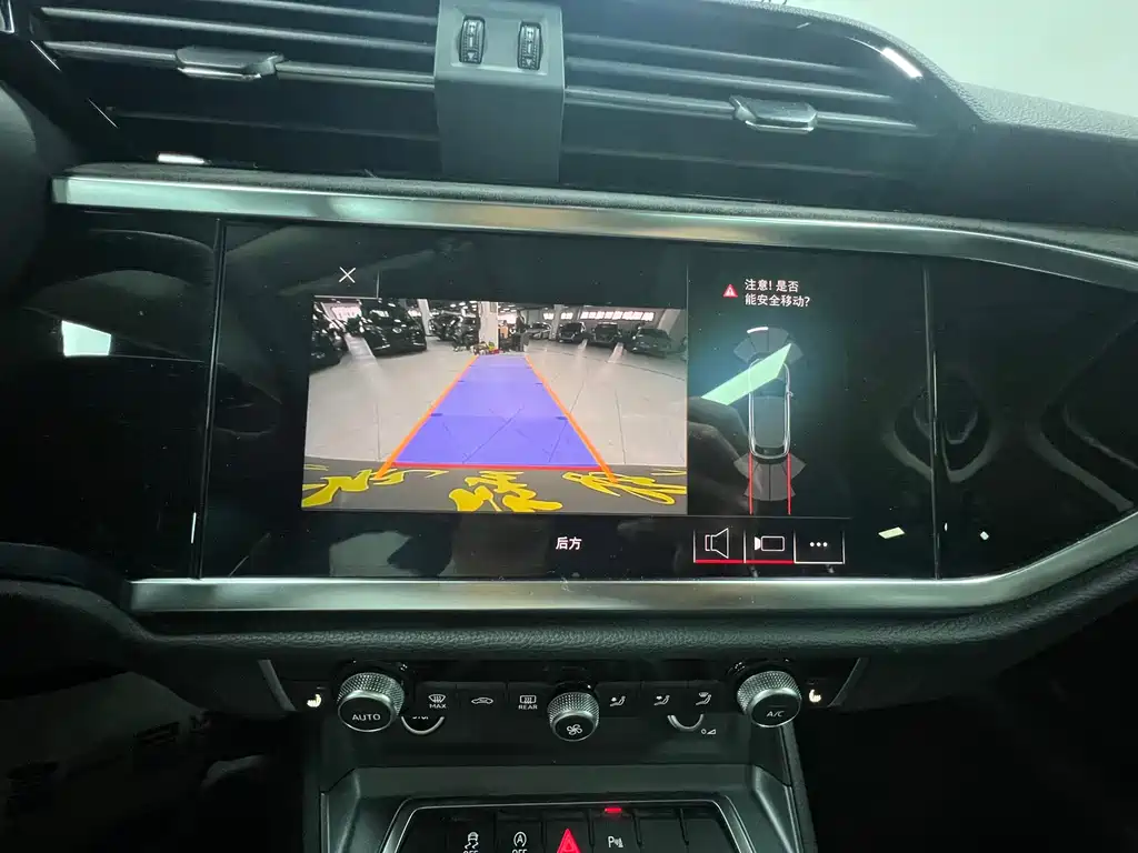 Audi Q3 Sportback 2021 — фото 23