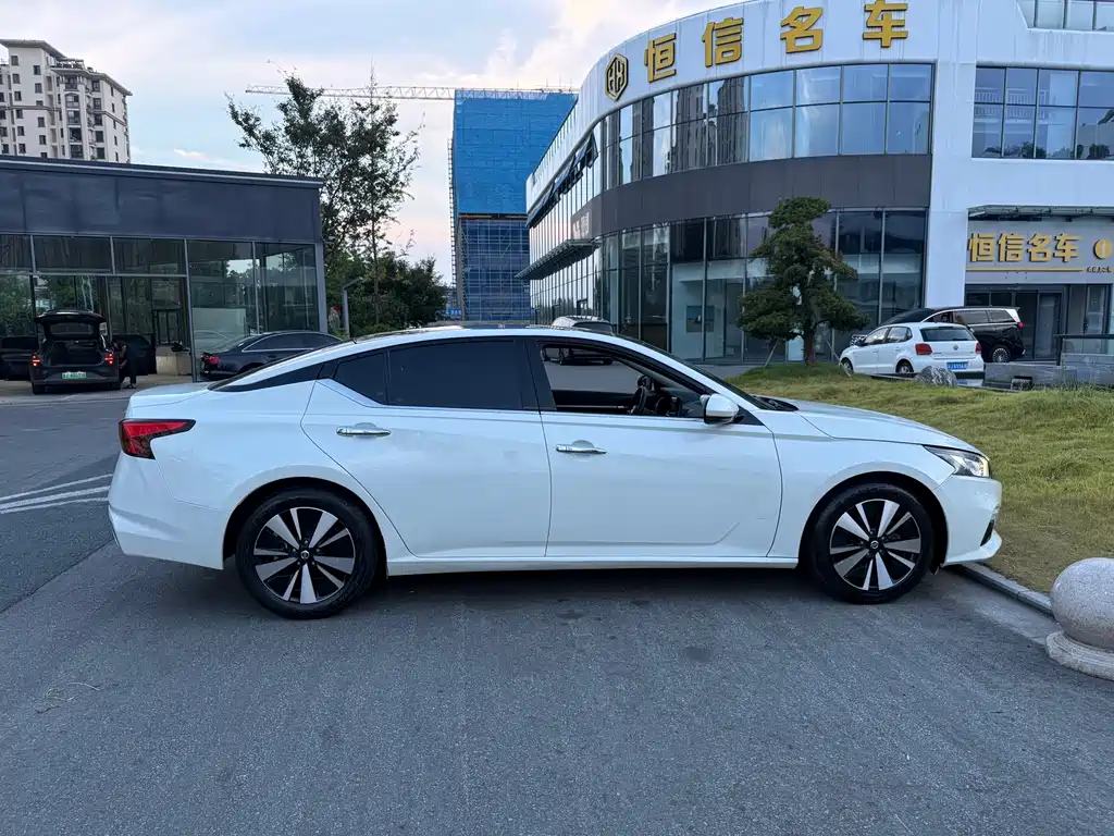 Nissan Teana 2021 — фото 12