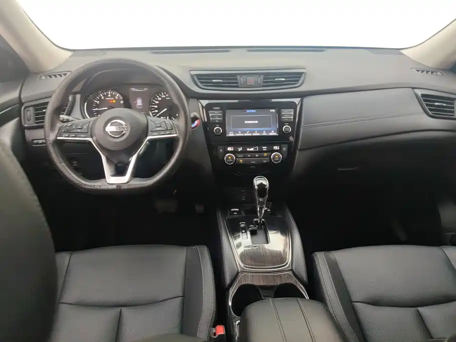 Nissan X-Trail 2018 — фото 12