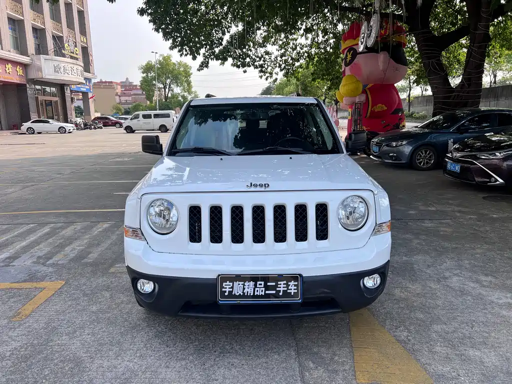 Jeep Patriot 2014 — фото 2
