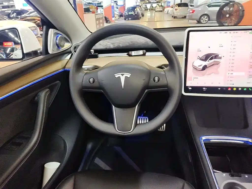 Tesla Model Y 2023 — фото 11