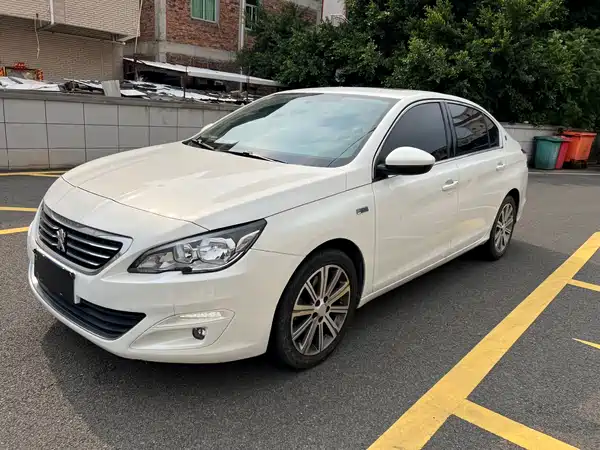 Peugeot 408 2016