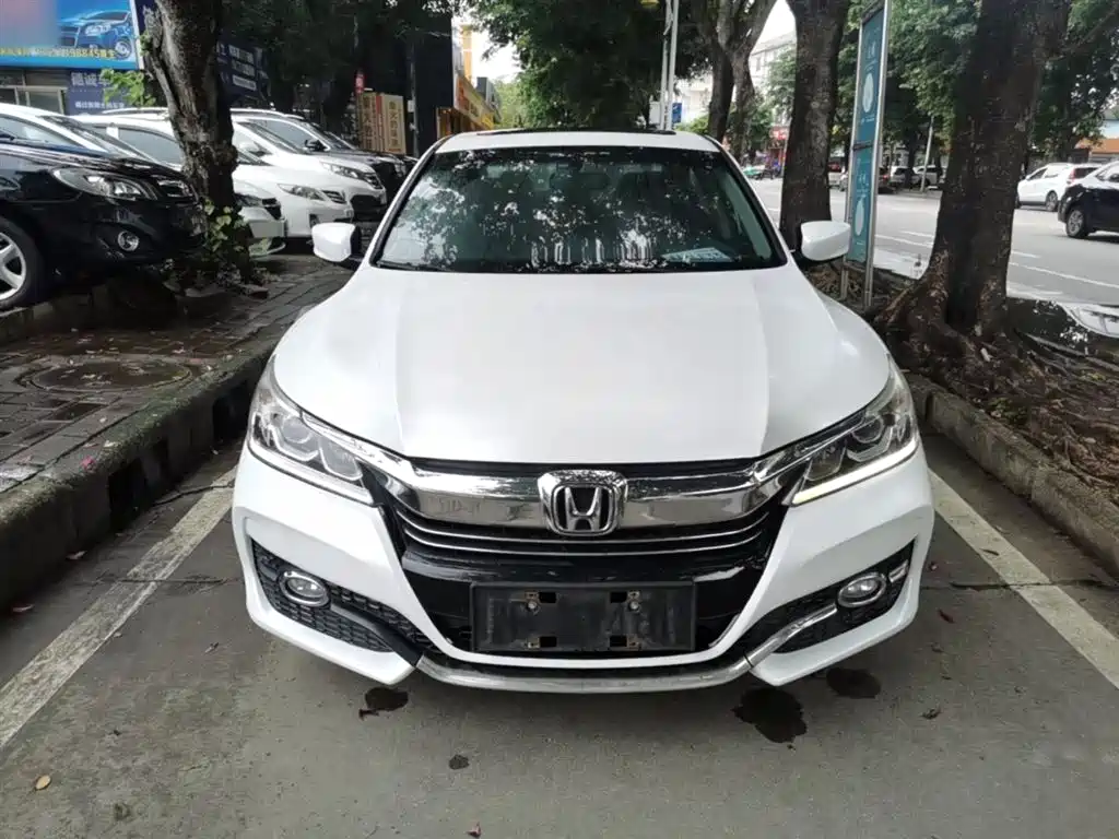 Honda Accord 2016 — фото 3