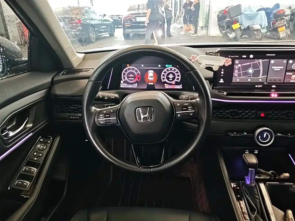 Honda Accord 2023 — фото 11