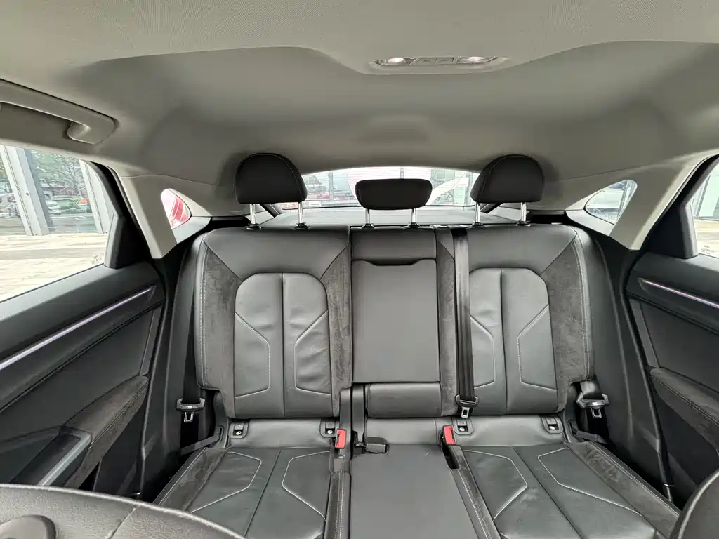 Audi Q3 Sportback 2021 — фото 24