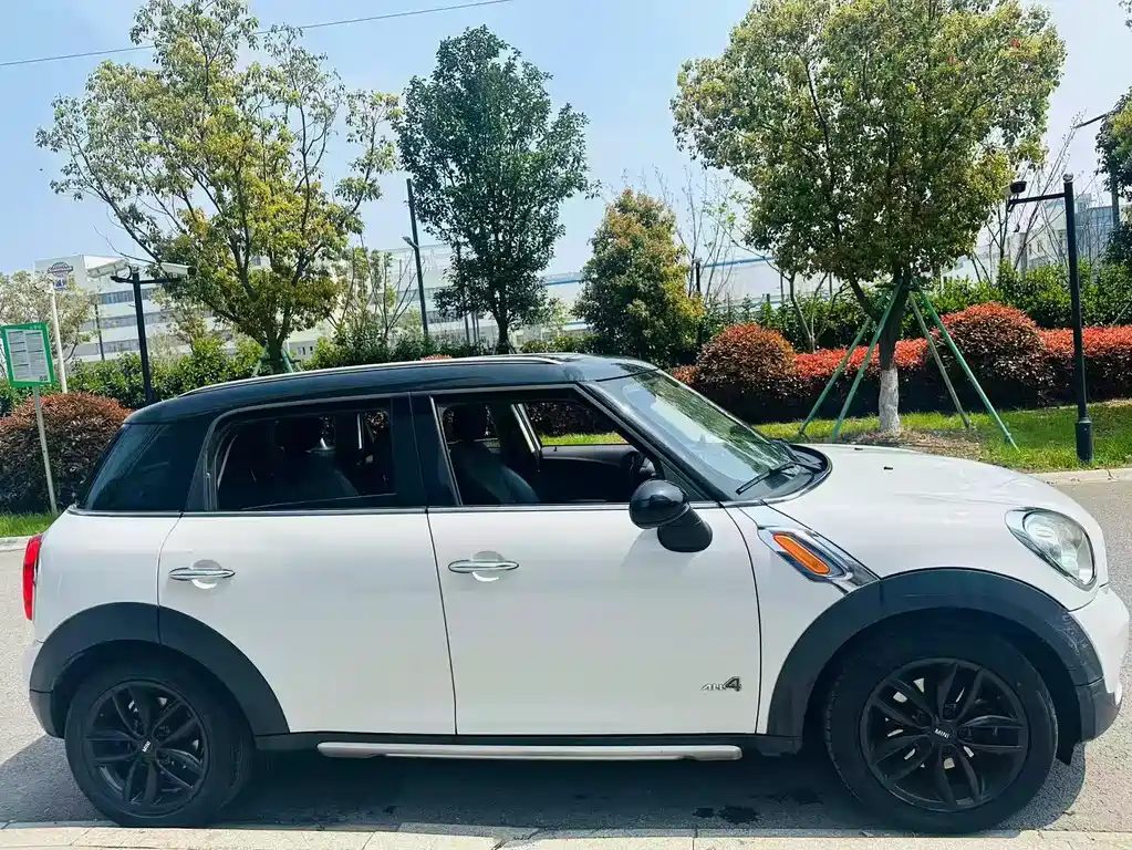 MINI Countryman 2016