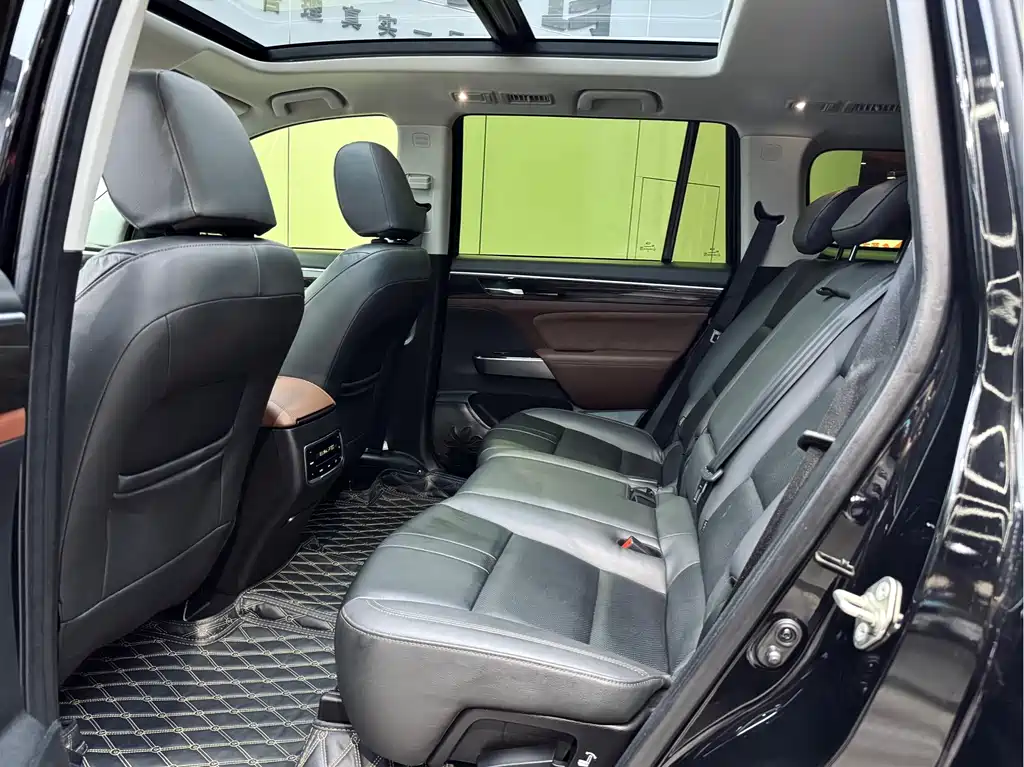 GAC Motor Trumpchi GS8 2019 — фото 10