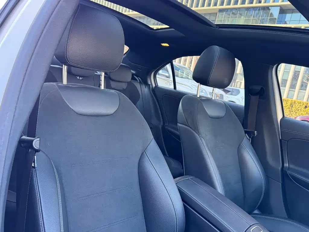 Mercedes-Benz A-Class 2023 — фото 20