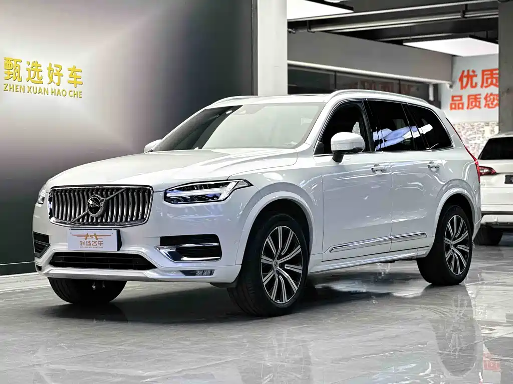 Volvo XC90 2022 — фото 1