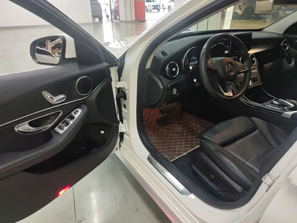 Mercedes-Benz C-Class 2016 — фото 16