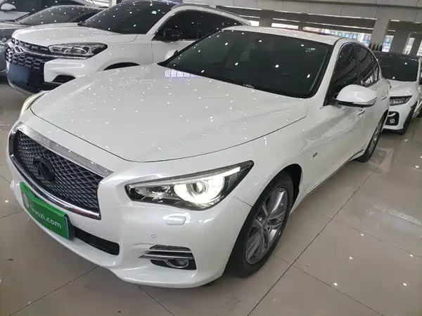 Infiniti Q50L 2015