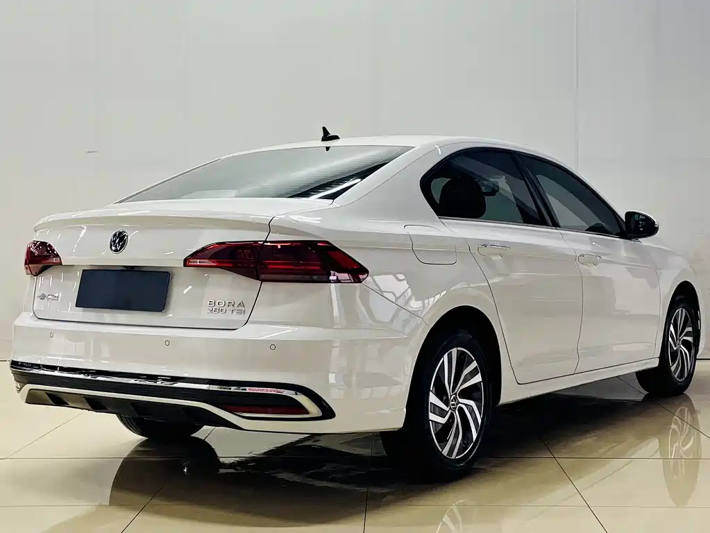 Volkswagen Bora 2023