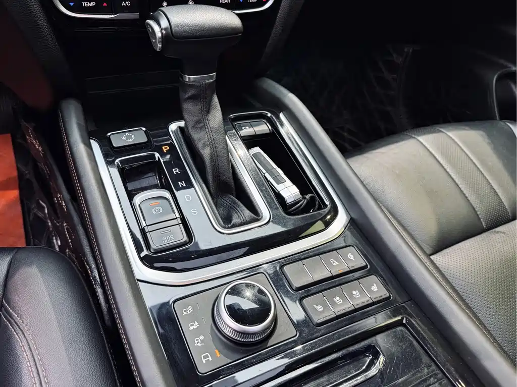 GAC Motor Trumpchi GS8 2019 — фото 16