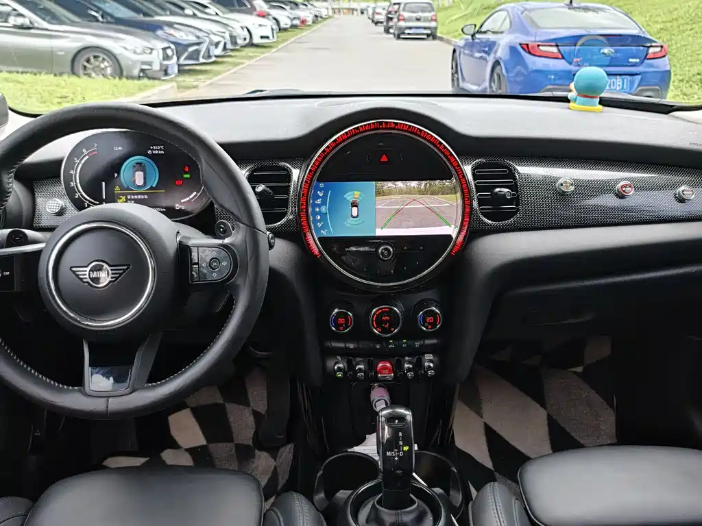 MINI MINI 2022