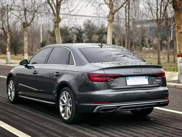 Audi A4L 2019
