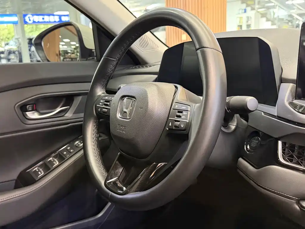Honda Inspire 2025 — фото 15