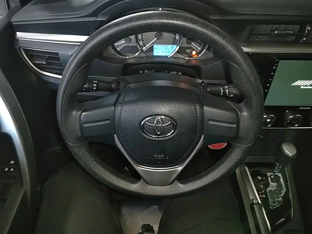 Toyota Corolla 2016 — фото 11