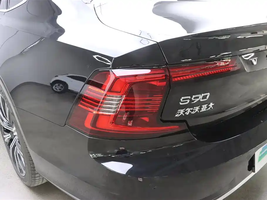 Volvo S90 2024 — фото 33