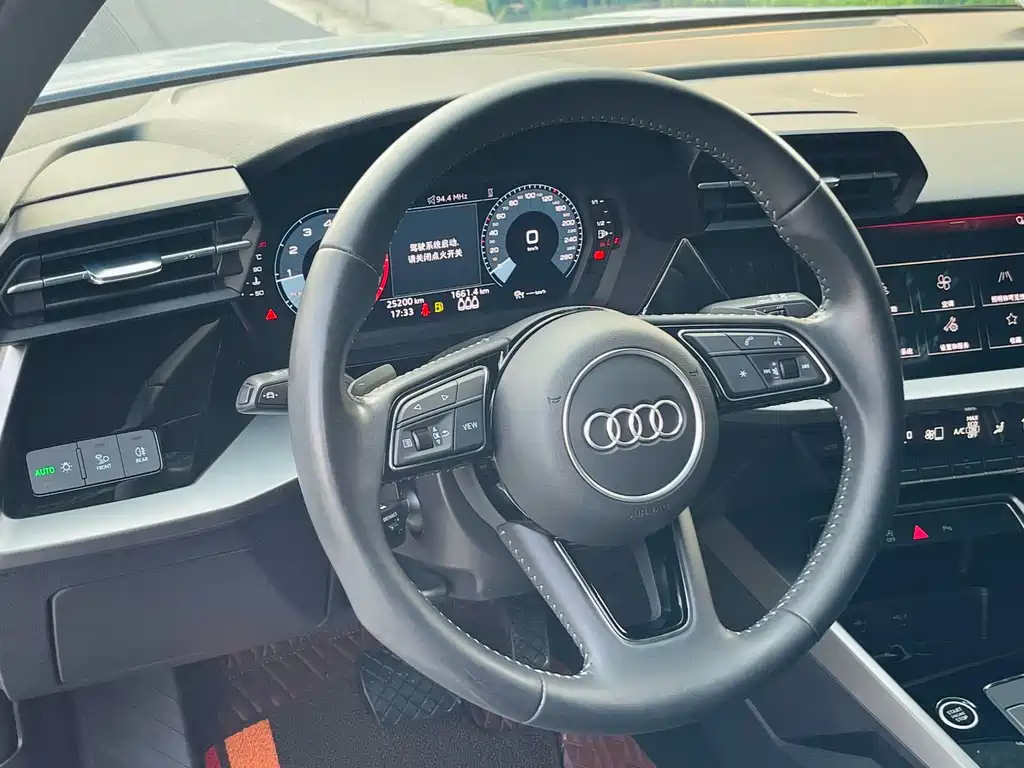 Audi A3 2022 — фото 12