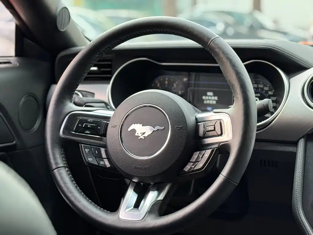 Ford Mustang 2020 — фото 11