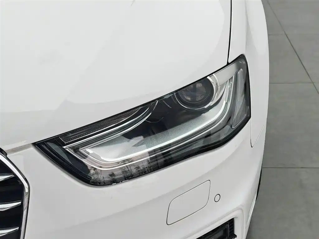 Audi A4L 2016 — фото 7