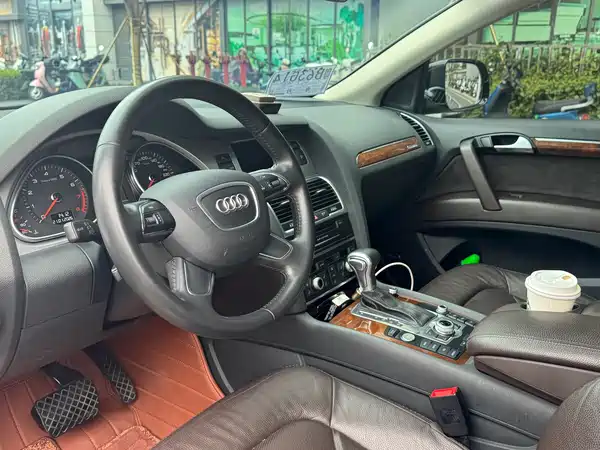 Audi Q7 2010
