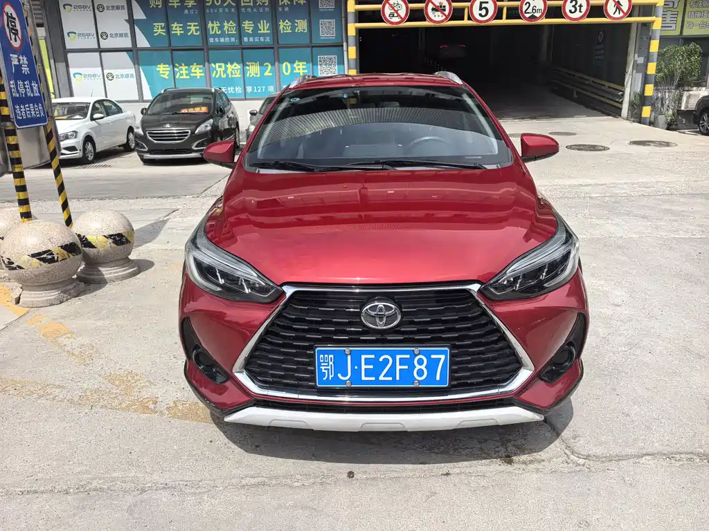 Toyota Yaris L 2022