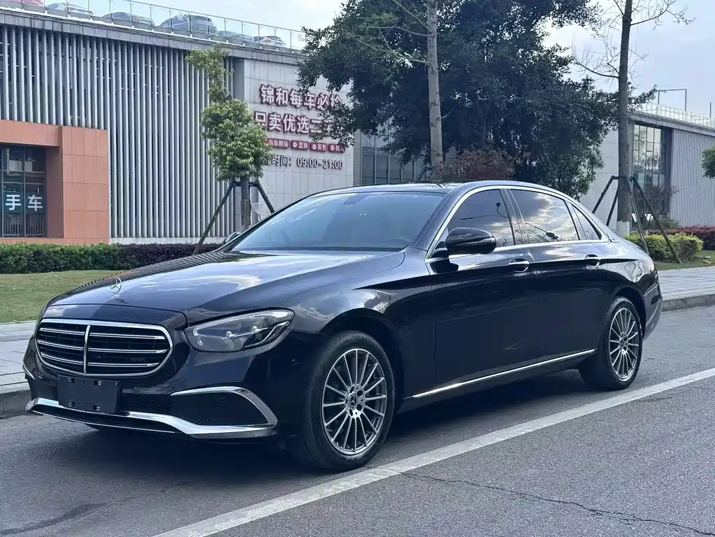 Mercedes-Benz E-Class 2022 — фото 1
