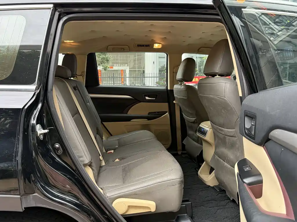 Toyota Highlander 2015 — фото 15