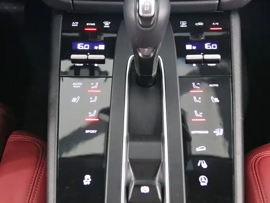 Porsche Macan 2022 — фото 11