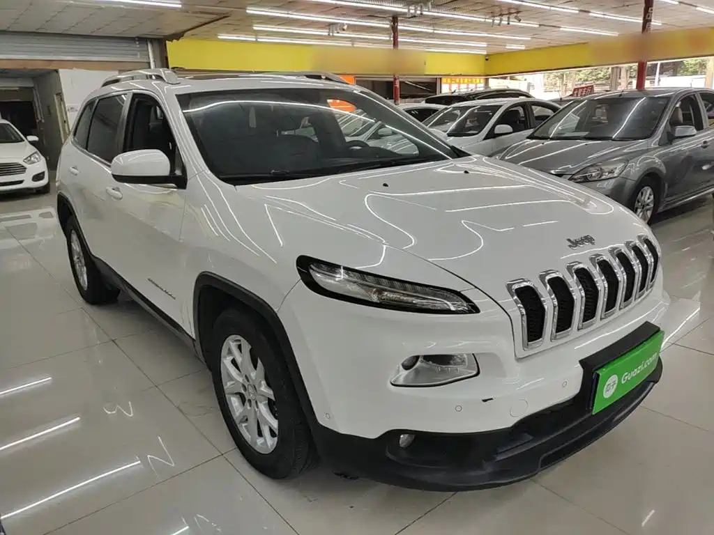 Jeep Cherokee 2016 — фото 4