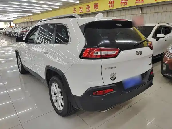 Jeep Cherokee 2016
