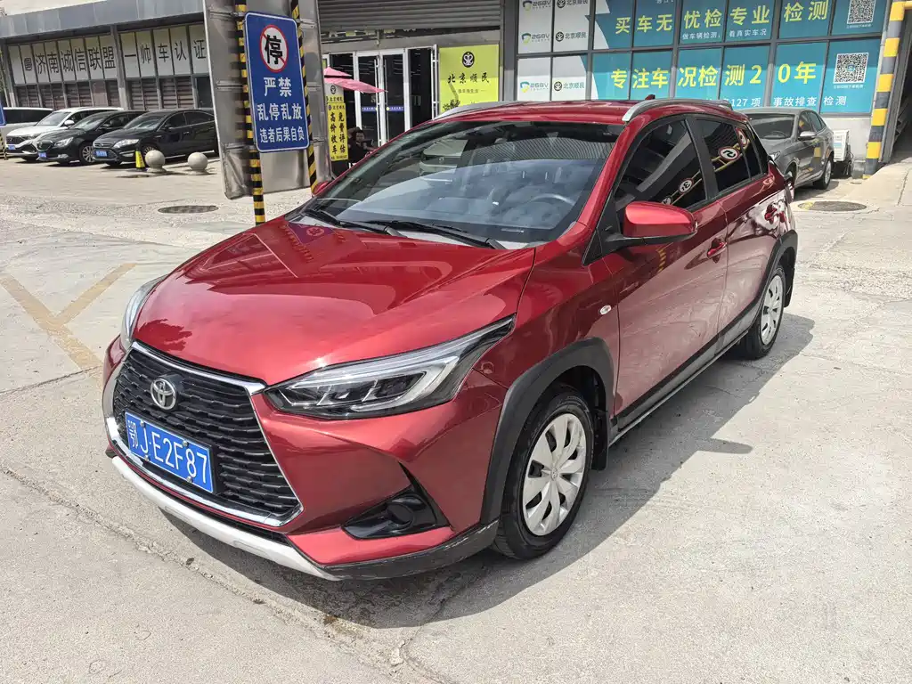 Toyota Yaris L 2022