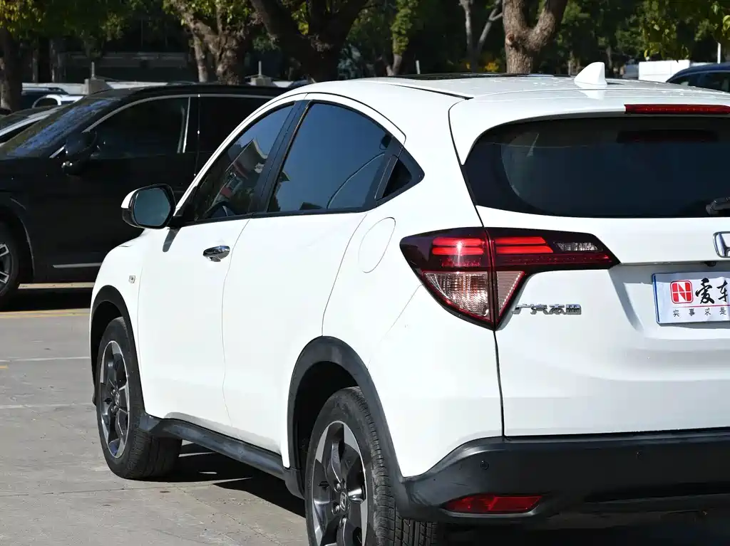 Honda Vezel 2018 — фото 10
