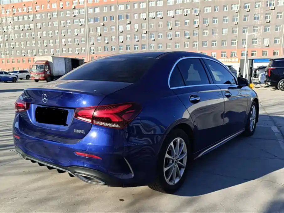 Mercedes-Benz A-Class 2020 — фото 4