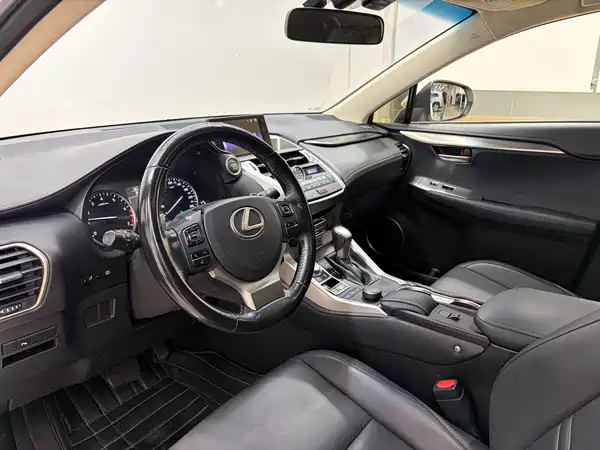 Lexus NX 2015
